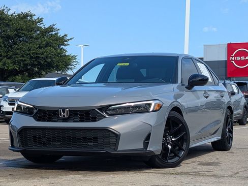 Used 2025 Honda Civic Sport image 2