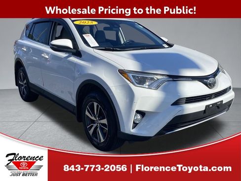 Used 2018 Toyota RAV4 XLE image 1