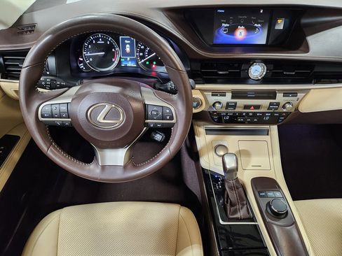 Used 2017 Lexus ES 350 image 47