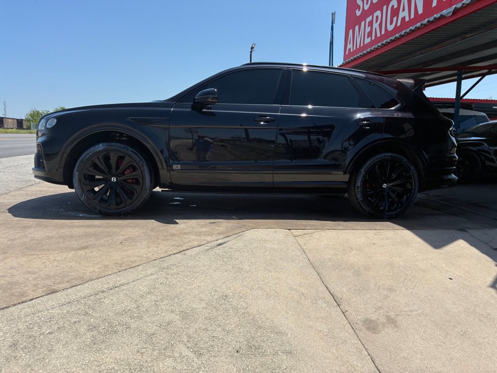 Used 2021 Bentley Bentayga AWD/4WD image 5