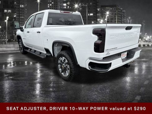 Used 2022 Chevrolet Silverado 2500 Custom w/ Custom Convenience Package AWD/4WD image 6
