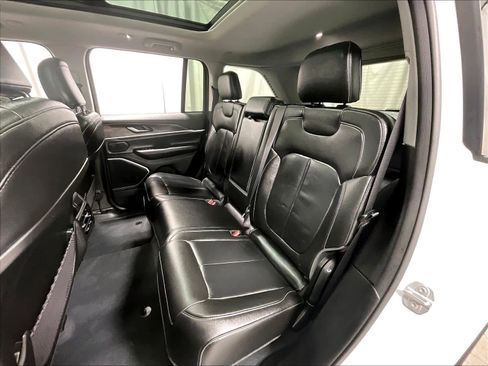 Used 2022 Jeep Grand Cherokee Limited 4xe w/ MOPAR Finishing Package image 15