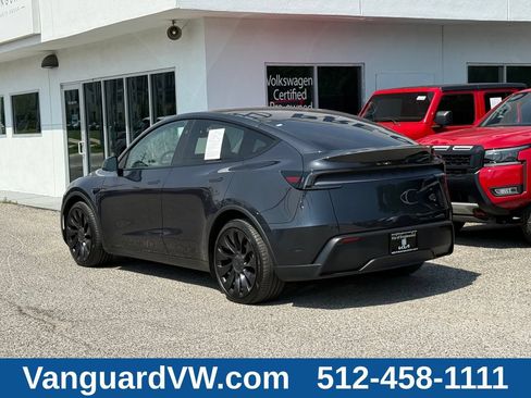 Used 2026 Tesla Model Y 2WD image 7