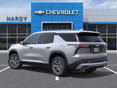 New 2026 Chevrolet Traverse LT w/ Enhanced Driving Package FWD image 3