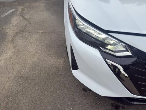 New 2025 Nissan Sentra SR image 10