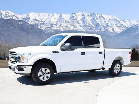 Used 2020 Ford F150 XLT image 2