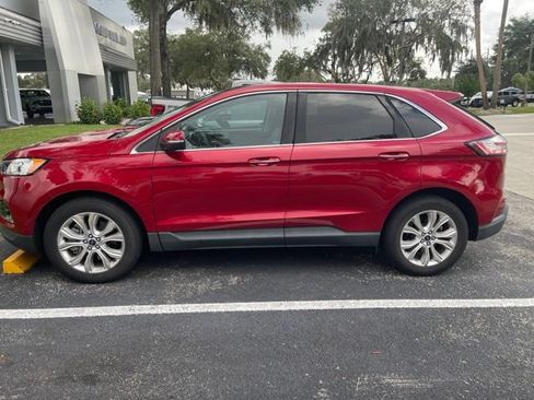 Used 2021 Ford Edge Titanium FWD image 3