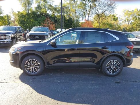 New 2026 Ford Escape Base w/ PHEV Premium Package image 33