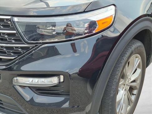 Used 2022 Ford Explorer XLT w/ Equipment Group 202A AWD/4WD image 11