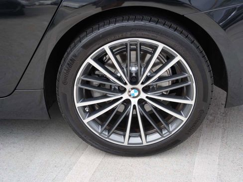 Used 2022 BMW 530i w/ Premium Package RWD image 6