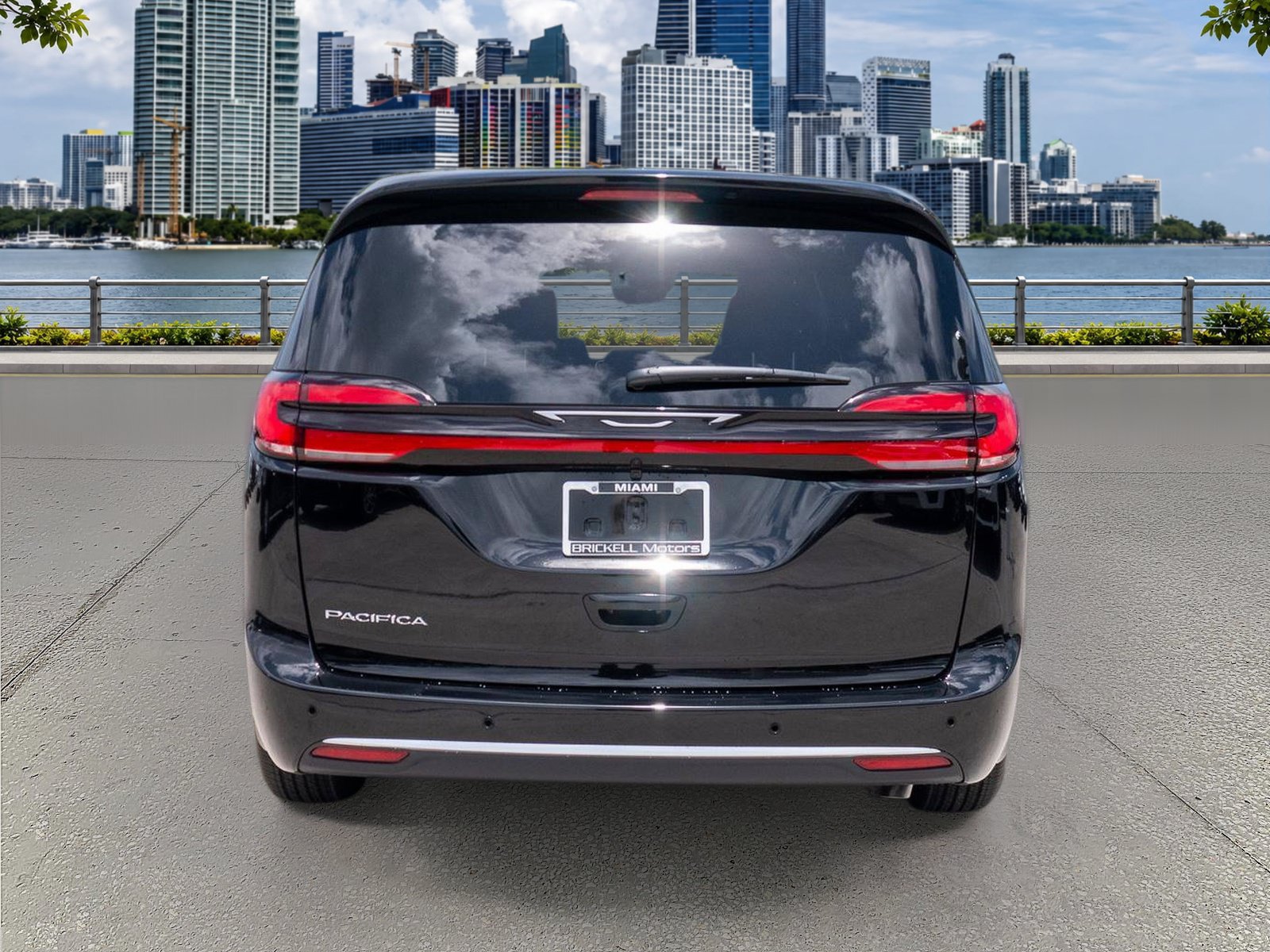 New 2027 Chrysler Pacifica Select FWD image 7