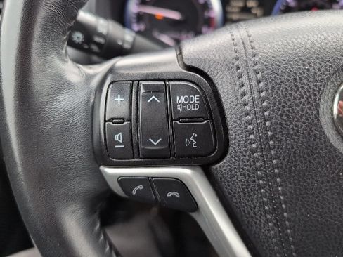 Used 2019 Toyota Highlander SE AWD/4WD image 19