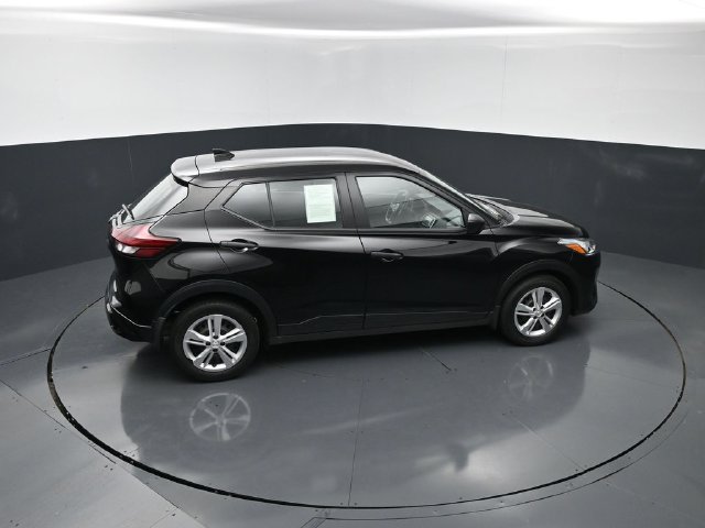 Certified 2025 Nissan Kicks Play S FWD image 30