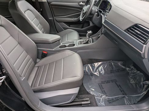 Used 2024 Volkswagen Jetta SE w/ Panoramic Sunroof Package FWD image 35