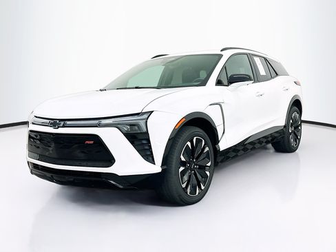 Used 2024 Chevrolet Blazer EV RS AWD/4WD image 3