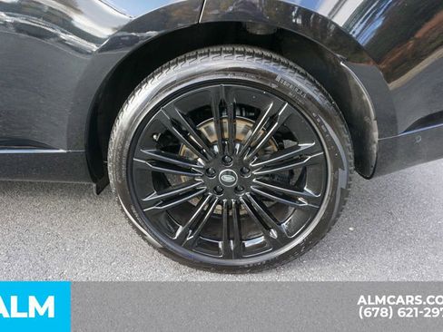 Used 2024 Land Rover Range Rover SE image 16