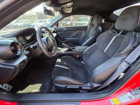 Used 2024 Toyota GR86 Premium image 22