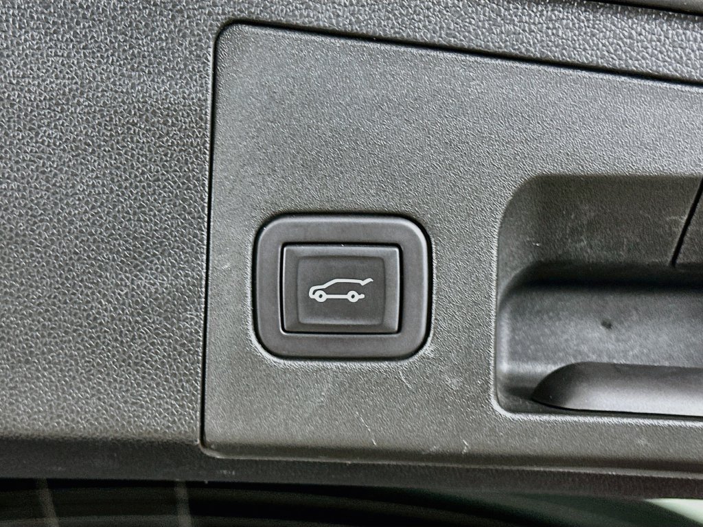 Used 2024 Cadillac XT4 Premium Luxury FWD image 29
