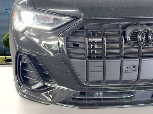 Certified 2025 Audi Q3 2.0T Premium w/ Convenience Package image 11