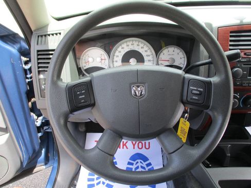 Used 2005 Dodge Dakota SLT image 12