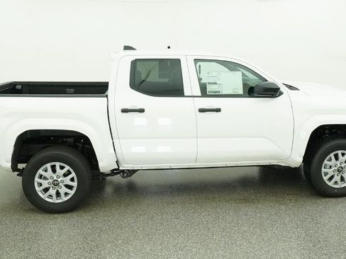 New 2026 Toyota Tacoma SR AWD/4WD image 11