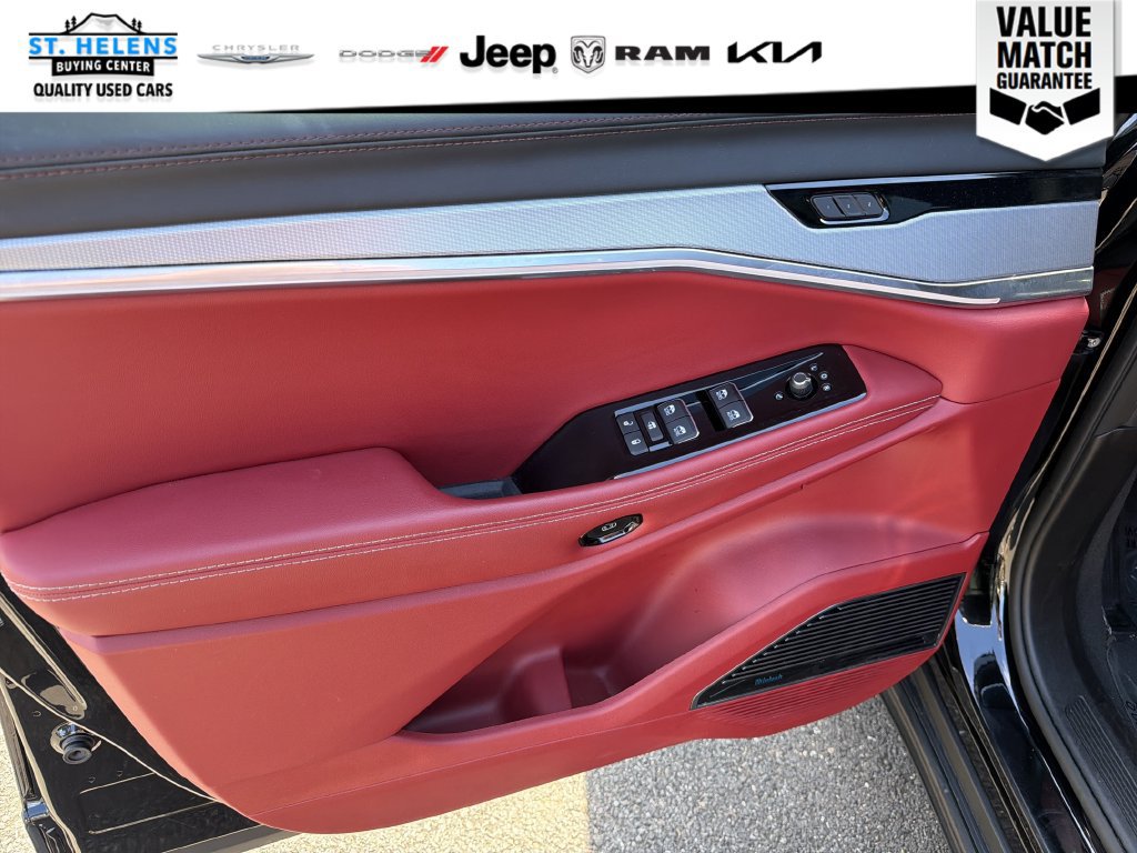 Used 2024 Jeep Wagoneer Limited AWD/4WD image 16