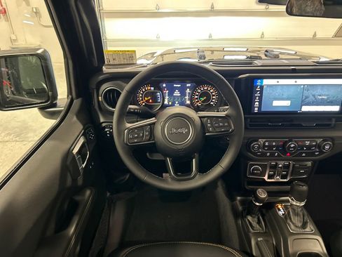 New 2026 Jeep Gladiator Sport image 29