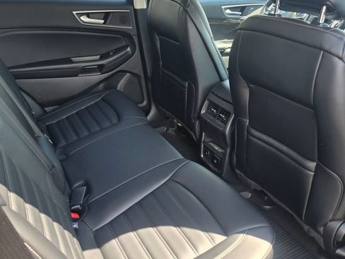 Certified 2024 Ford Edge SEL w/ Convenience Package AWD/4WD image 18