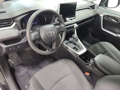 Used 2024 Toyota RAV4 XLE AWD/4WD image 23
