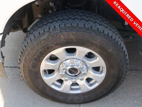 Used 2024 Ford F250 XLT image 6