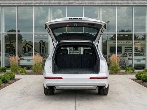 Used 2019 Audi Q7 3.0T Premium Plus w/ Premium Plus Package AWD/4WD image 9