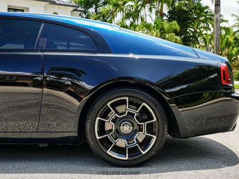 Used 2019 Rolls-Royce Wraith RWD image 5