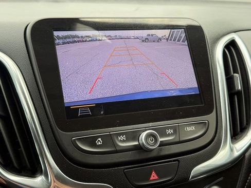 Used 2020 Chevrolet Equinox Premier FWD image 17
