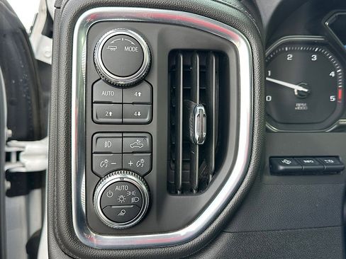 Used 2023 GMC Sierra 2500 Denali w/ Denali Ultimate Package image 23