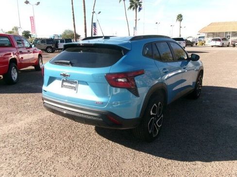 Used 2025 Chevrolet Trax RS w/ Sunroof Package image 9