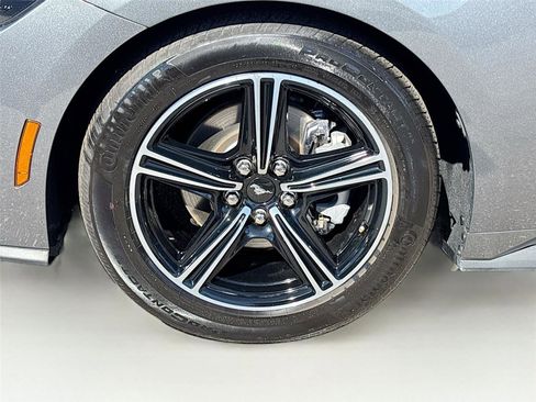 Used 2025 Ford Mustang Premium image 29