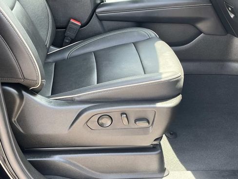 Used 2025 Chevrolet Tahoe Premier RWD image 26