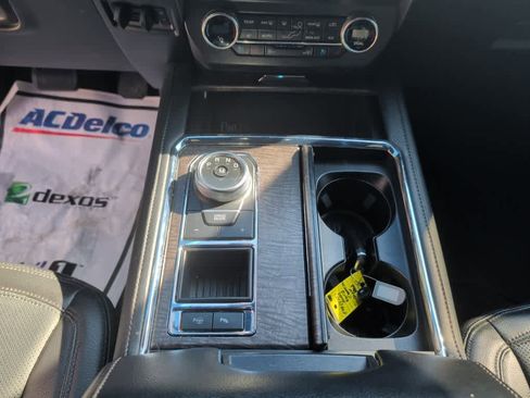 Used 2021 Ford Expedition Limited image 18