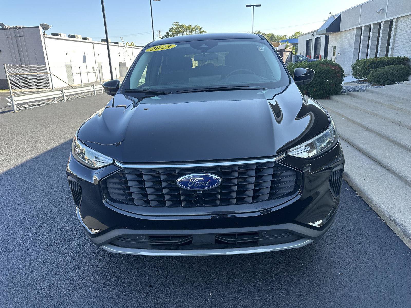 Used 2023 Ford Escape Active w/ Tech Pack #2 AWD/4WD image 5