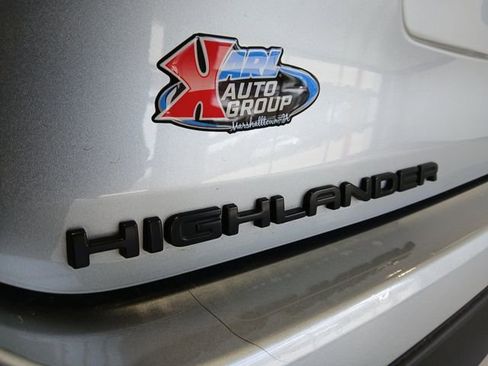 Used 2022 Toyota Highlander XSE image 36