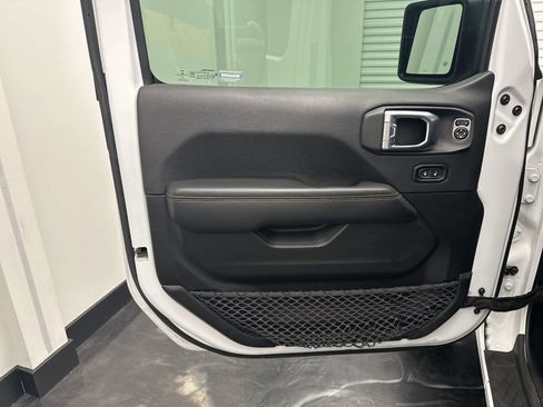 Used 2022 Jeep Gladiator Mojave w/ Trailer Tow Package image 16