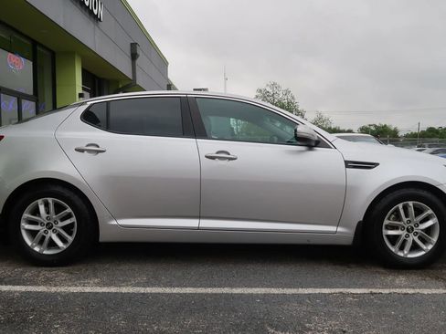 Used 2011 Kia Optima LX FWD image 6