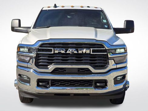 Used 2025 RAM 3500 Tradesman w/ Chrome Appearance Group image 14