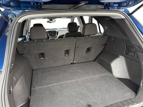 Used 2022 Chevrolet Equinox LT FWD image 12