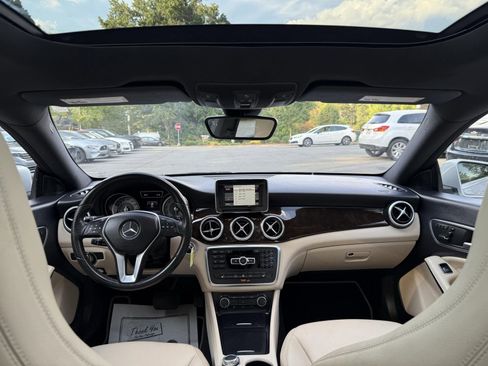 Used 2014 Mercedes-Benz CLA 250 image 22