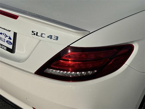 Used 2018 Mercedes-Benz SLC 43 AMG image 36