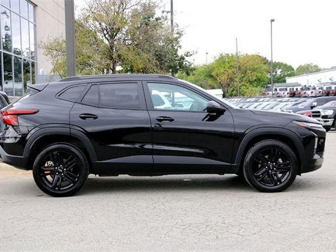 Used 2024 Chevrolet Trax ACTIV image 4