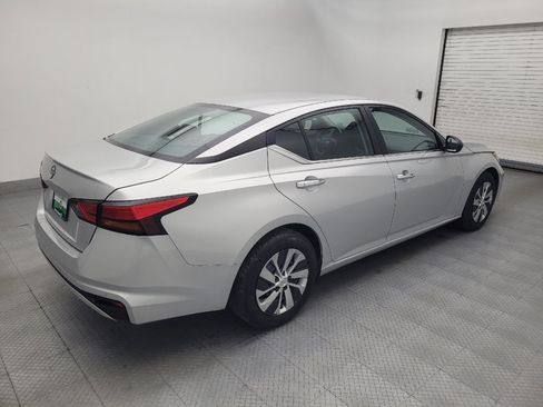 Used 2024 Nissan Altima 2.5 S FWD image 10