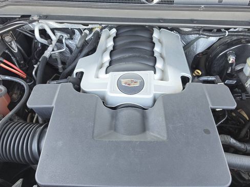 Used 2016 Cadillac Escalade ESV Luxury AWD/4WD image 49