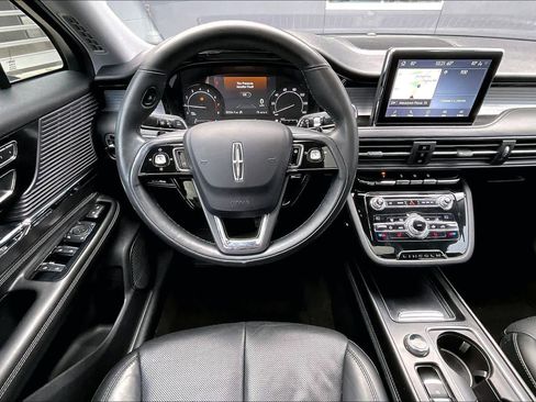 Used 2020 Lincoln Corsair Standard w/ Premium Package image 5